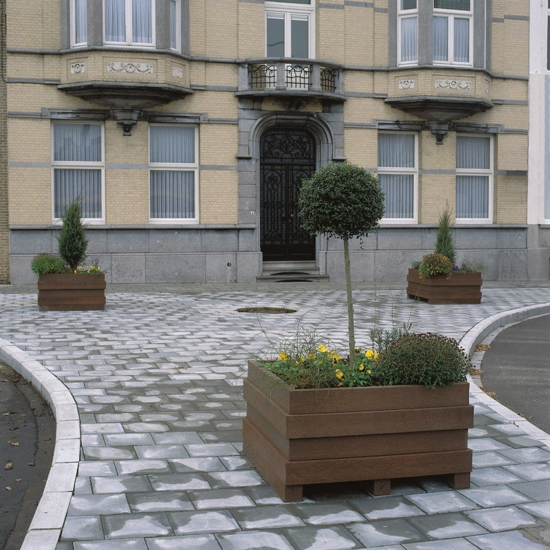 govaplast-street-madrid-planter